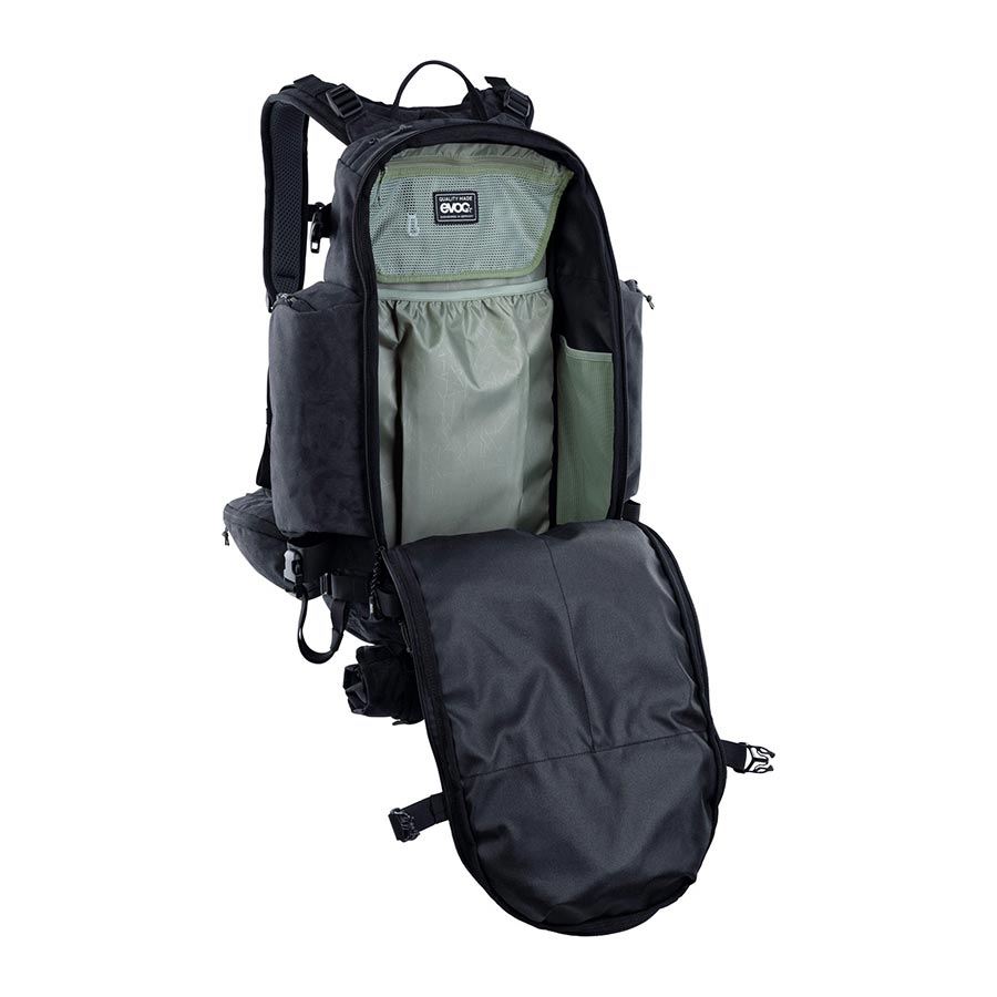 EVOC Trail Builder 35L Backpack